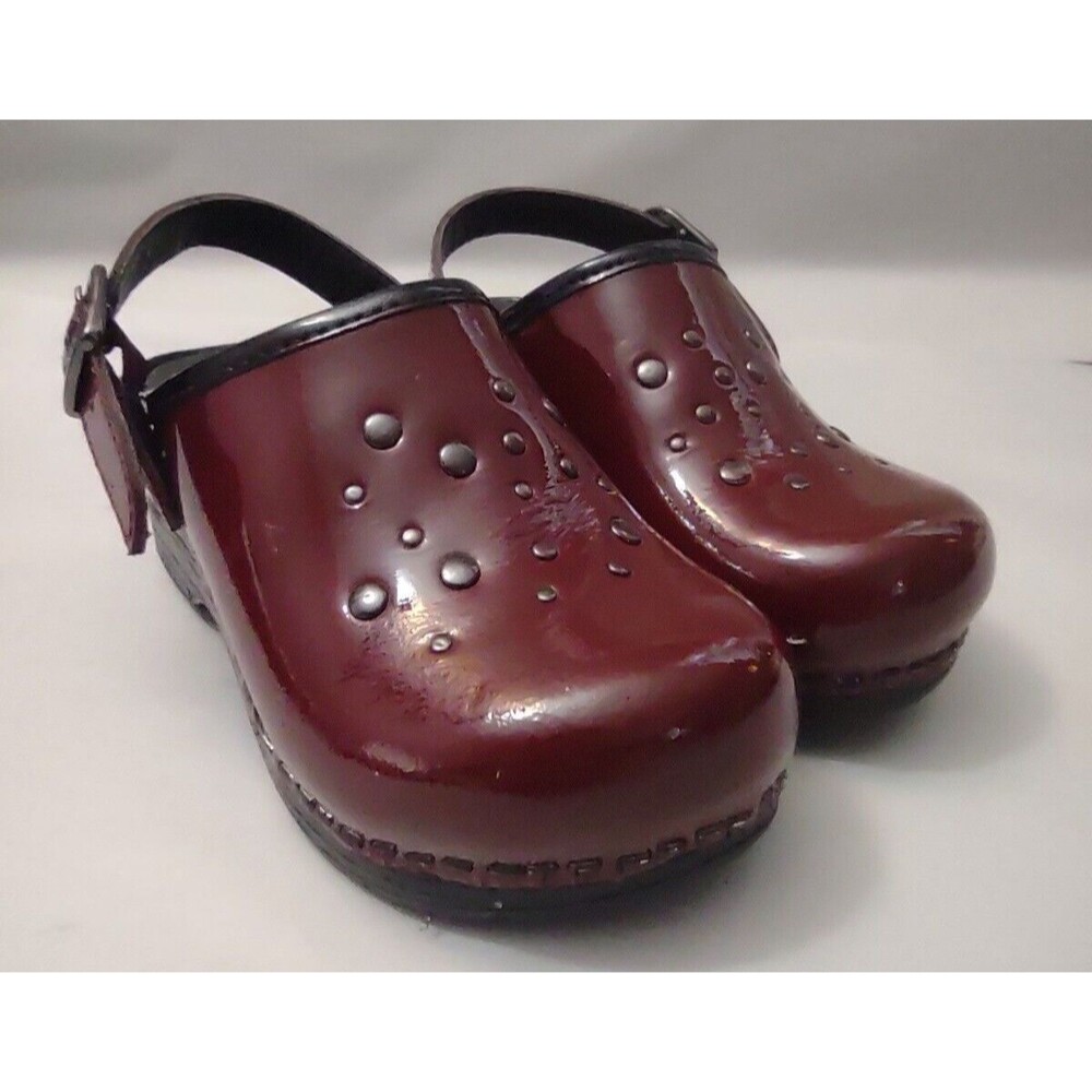 Dansko Kids Girls Brick Red Patent Leather Studded Clogs Size EU28/US11